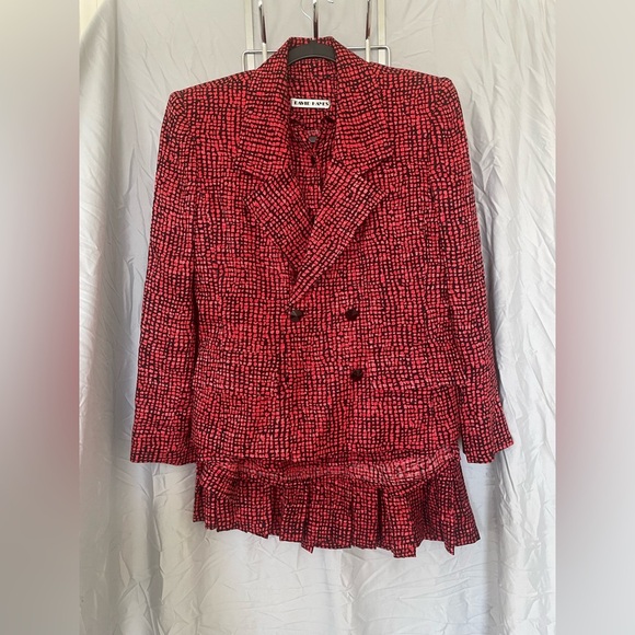 Vintage Nieman Marcus red and black 3 piece 100% silk skirt set | 4 - Picture 1 of 16